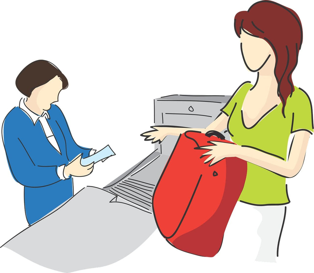 Passagers avec pompe à insuline à l'aéroport